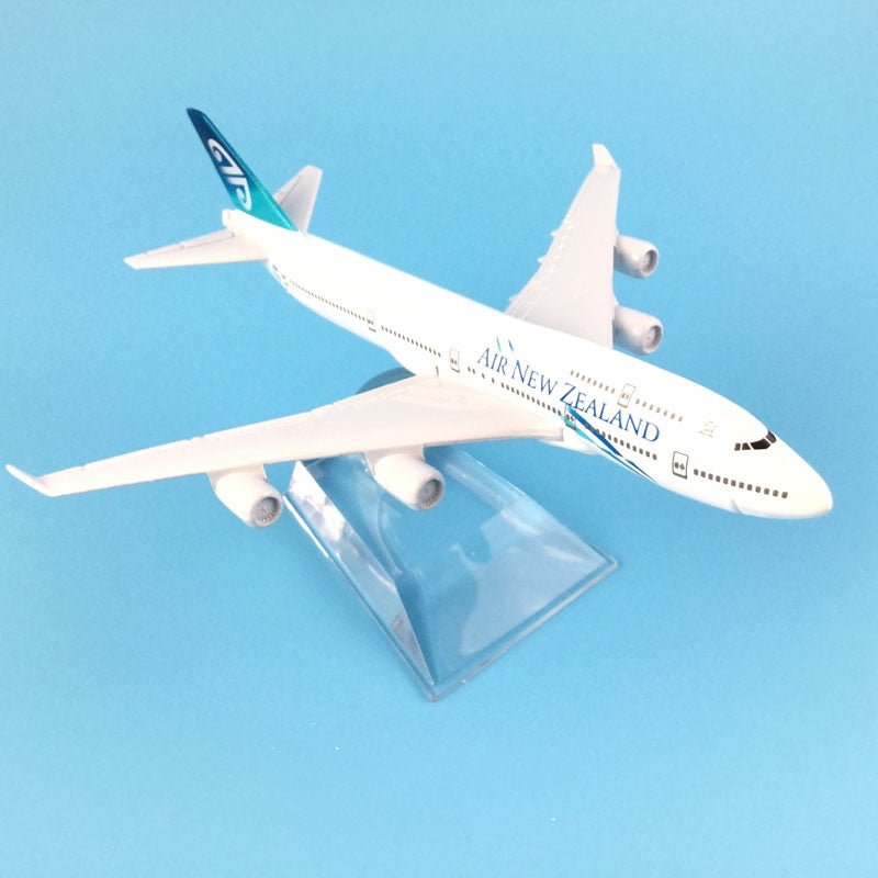 Air New Zealand Airlines Boeing 747 Aircraft Metal 1:400 Collectible Replicas