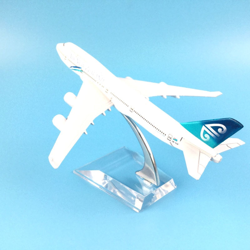 Air New Zealand Airlines Boeing 747 Aircraft Metal 1:400 Collectible Replicas