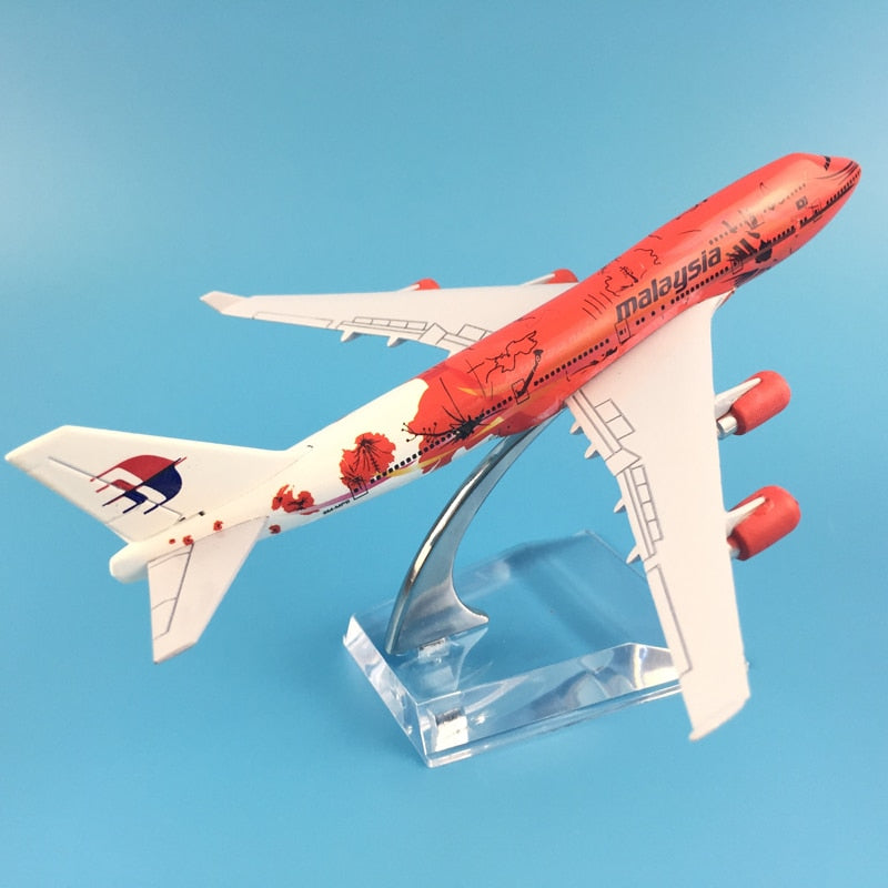 Air Malaysia Red Flower Boeing 747 Aircraft Metal 1:400 Collectible Replicas