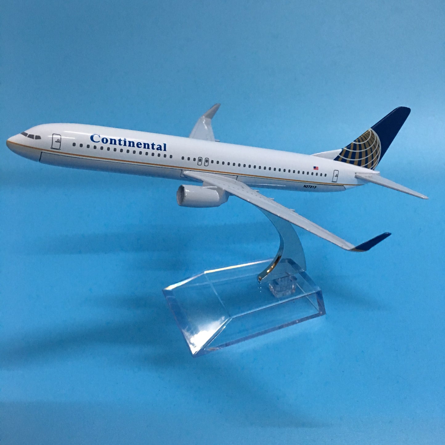 Continental Airlines Boeing 737 Aircraft Metal 1:400 Collectible Replicas