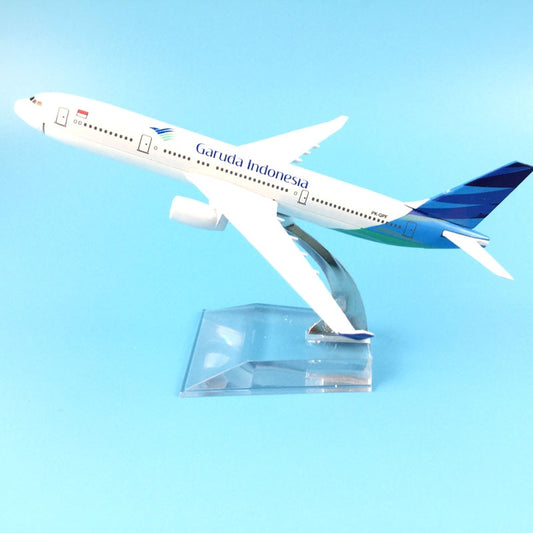 Air Garuda Indonesia Airlines Airbus A330 and Boeing 747 Aircrafts Metal 1:400 Collectible Replicas