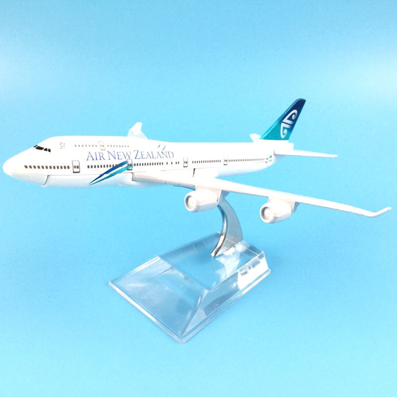 Air New Zealand Airlines Boeing 747 Aircraft Metal 1:400 Collectible Replicas