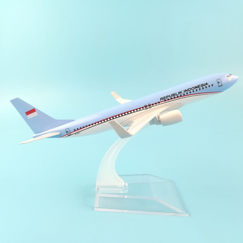 Republik Indonesia Airlines Boeing 737 Aircraft Metal 1:400 Collectible Replicas