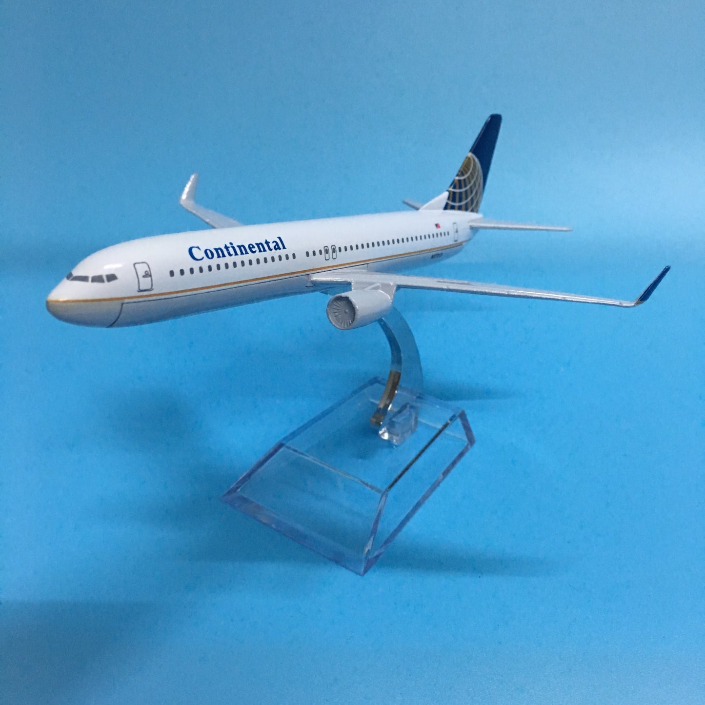 Continental Airlines Boeing 737 Aircraft Metal 1:400 Collectible Replicas