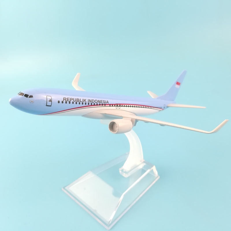 Republik Indonesia Airlines Boeing 737 Aircraft Metal 1:400 Collectible Replicas