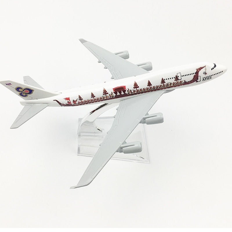 Thai Dragon Boat Airlines Boeing 747 Aircraft Metal 1:400 Collectible Replicas