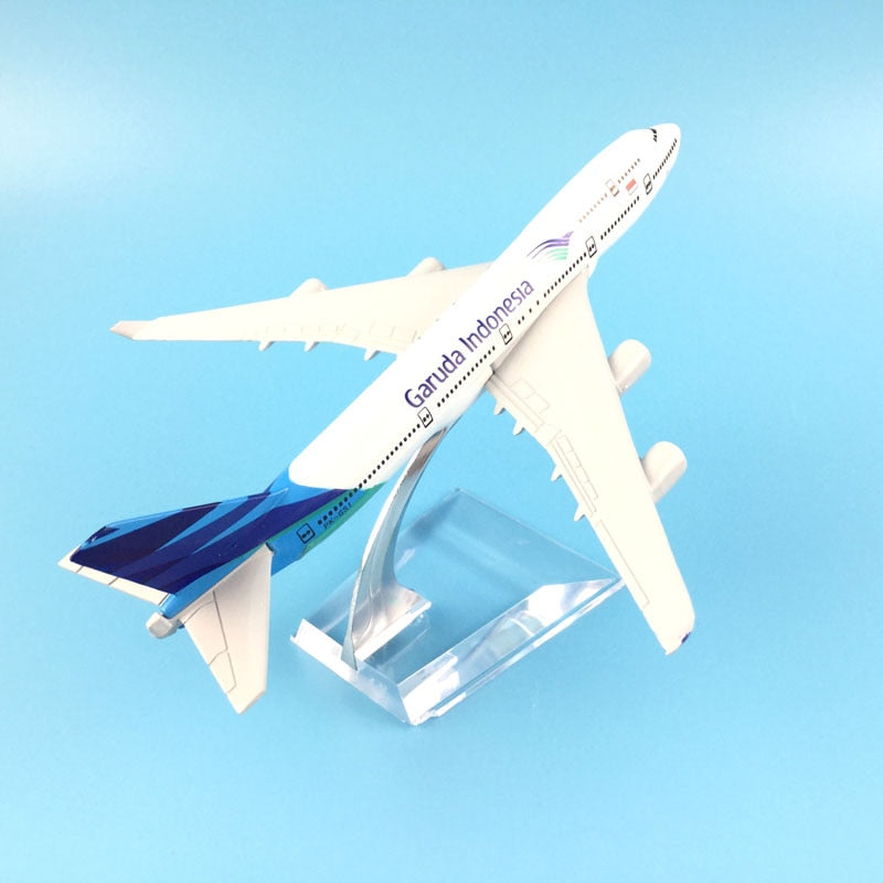 Air Garuda Indonesia Airlines Airbus A330 and Boeing 747 Aircrafts Metal 1:400 Collectible Replicas