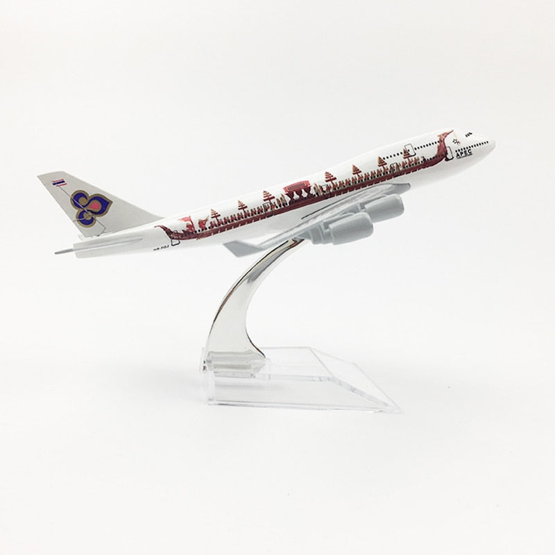 Thai Dragon Boat Airlines Boeing 747 Aircraft Metal 1:400 Collectible Replicas