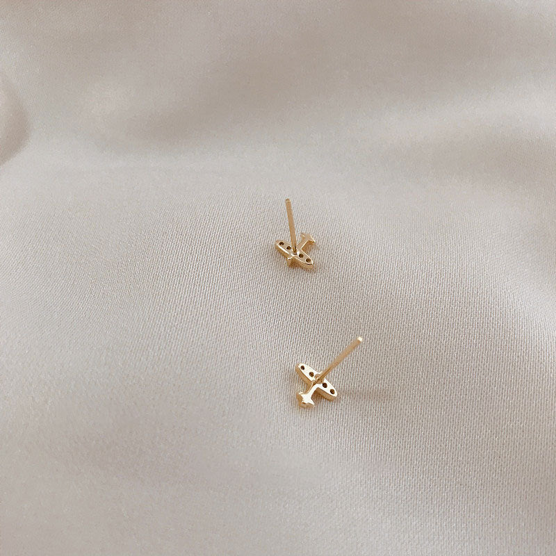 Gold Small Elegant Stud Earrings